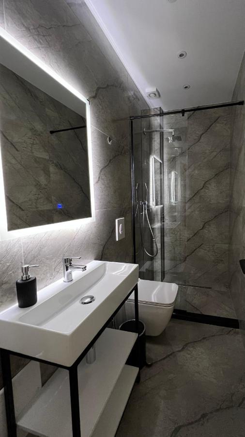 Vila 90 Boutique Hotel Tirana Exterior photo